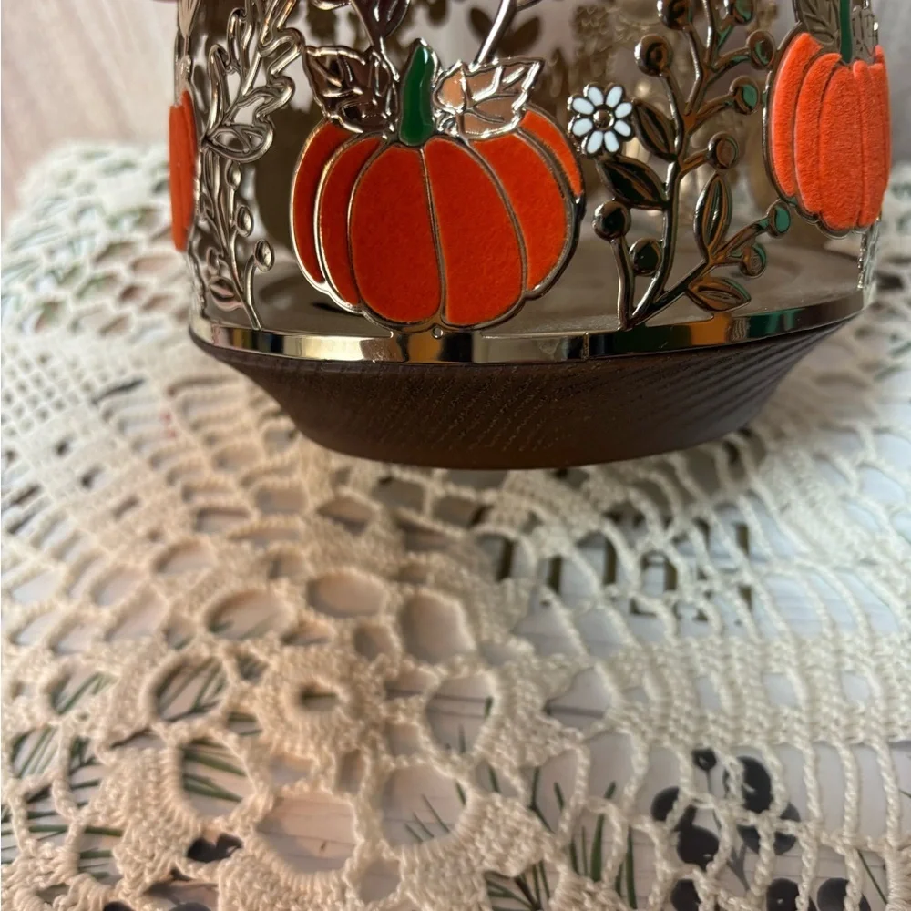 Bath & Body Works Gold Metal Autumn Fall Pumpkin 3 Wick Candle Holder - Picture 4 of 6